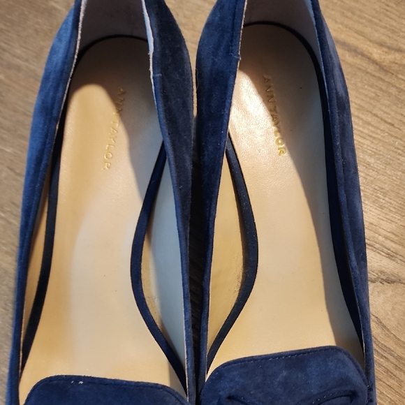 Elegant Navy Suede Women's Heels - Picture 2 of 5